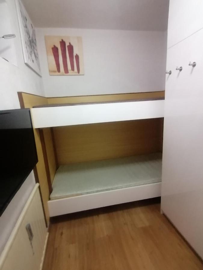 Haus Enzian - Apartment Gerlitzen Kanzelhohe Екстериор снимка